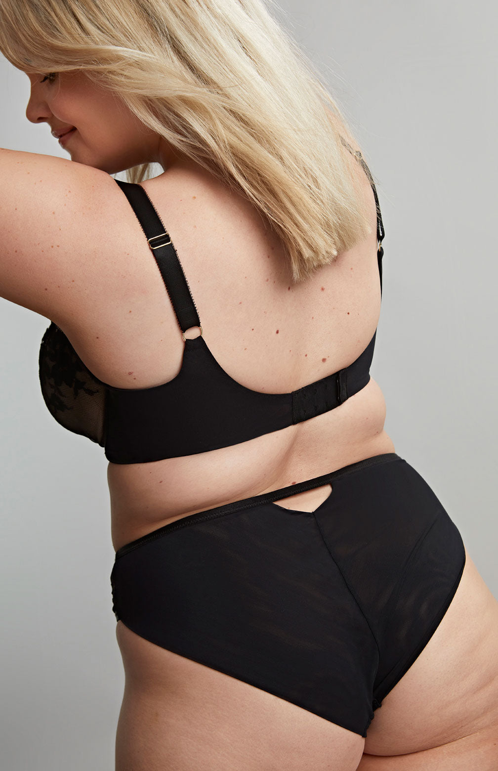 Plus size lace bra for big boobs