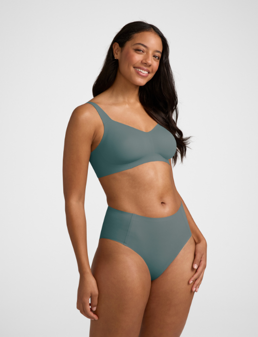 Evelyn Bobbie Beyond Bra