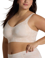 Evelyn Bobbie Beyond Bra