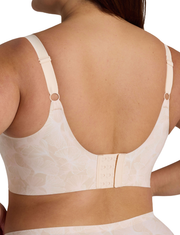 Evelyn Bobbie Beyond Bra