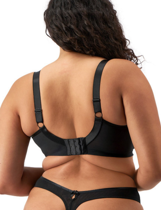 Plus size lingerie set
