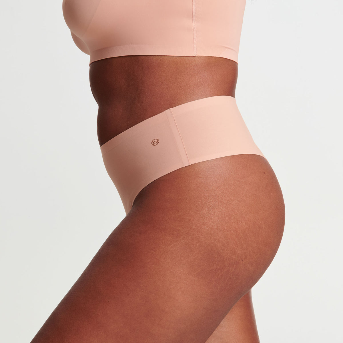 seamless  HIGH-WAISTED THONG